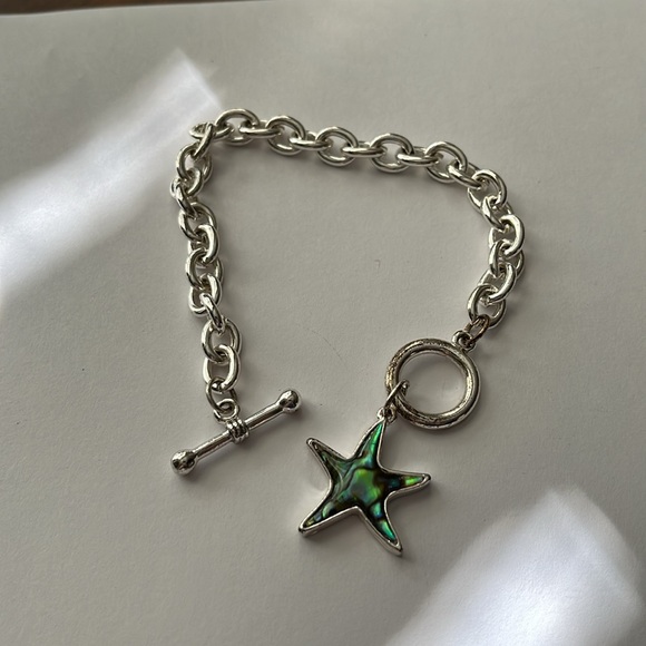 Vintage lot of 3 Silvertone 7” Bracelets - one with abalone starfish - Picture 4 of 12